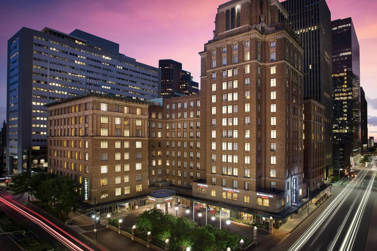 Courtyard Houston Downtown Convention Center Hotel Exterior foto
