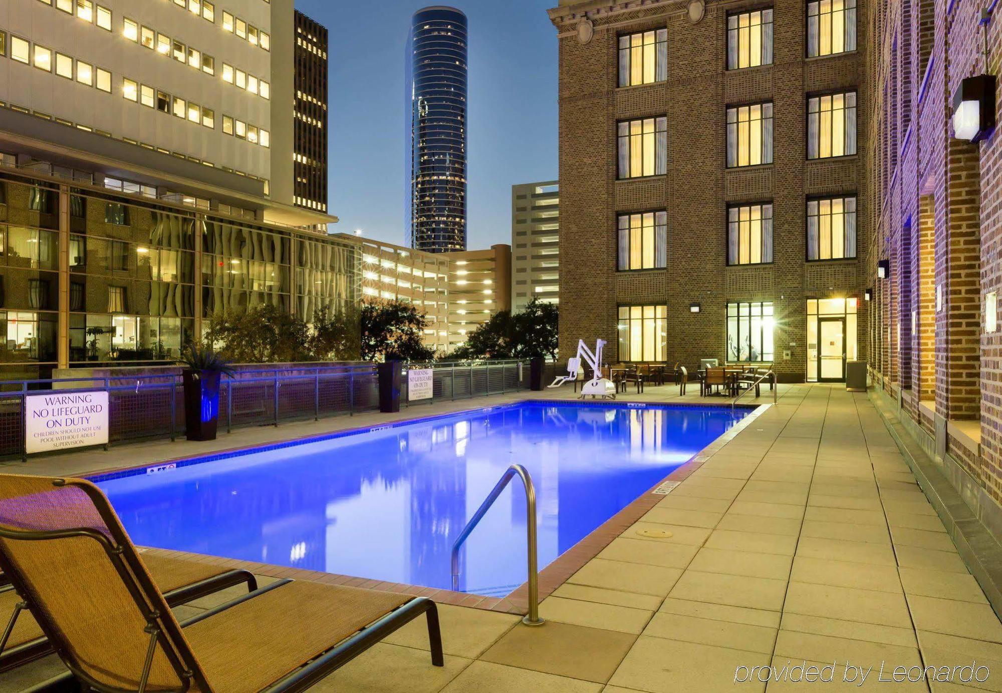 Courtyard Houston Downtown Convention Center Hotel Exterior foto
